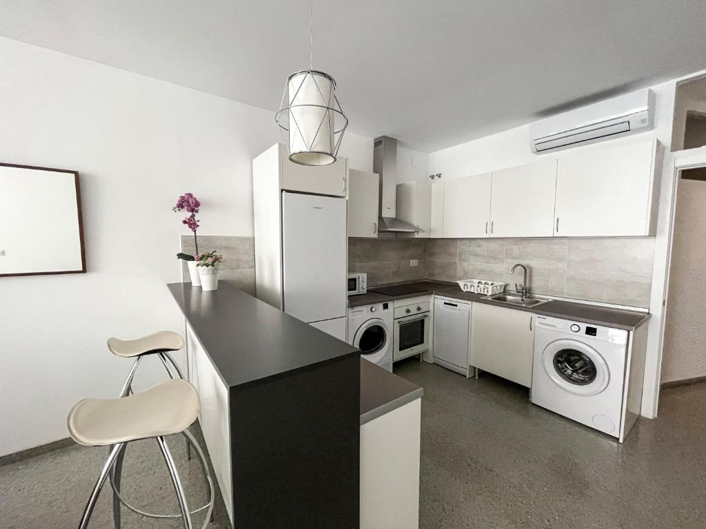 Amplio apartamento en Av. Carlos Haya - 2