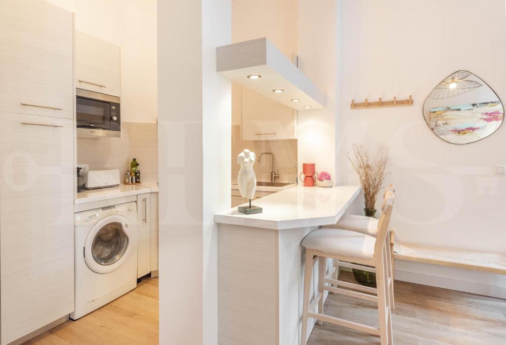 Artistic apartment in the heart of Málaga by REMS - 3