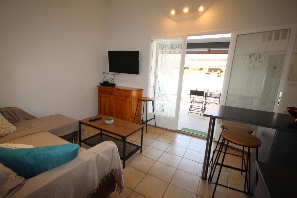 Belle Maison d'angle renovee, sejour climatise, residence avec piscine commune , 4 couchages , 400 m de la plage de PORTIRAGNE LRJP121 - 5