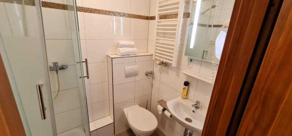 Hotel Frankfurt Messe photo