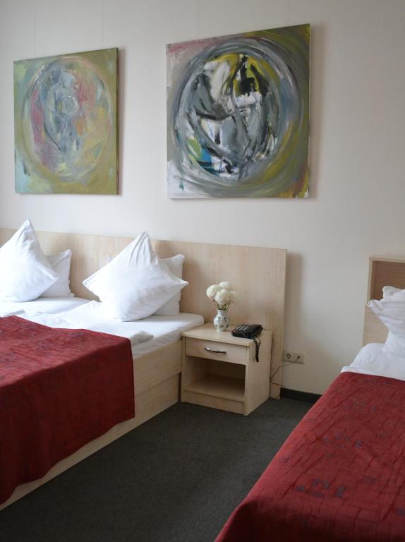 Triple Room with Private Bathroom