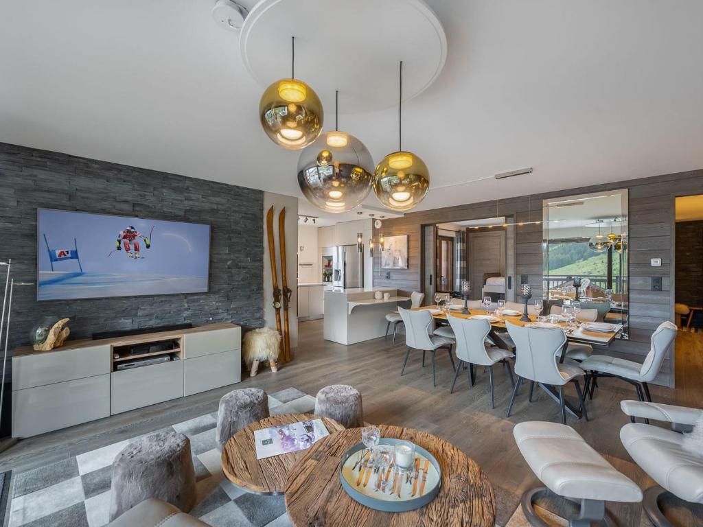Appartement avec Jacuzzi et Parking à Courchevel - FR-1-563-106 - 2