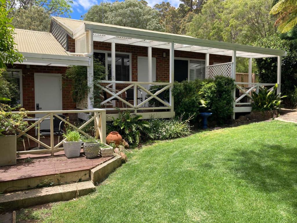 森林邊緣酒店 (Edge Of The Forest)