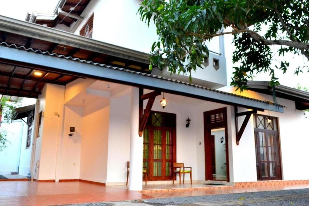 Sobaya Residence, Ambalantota