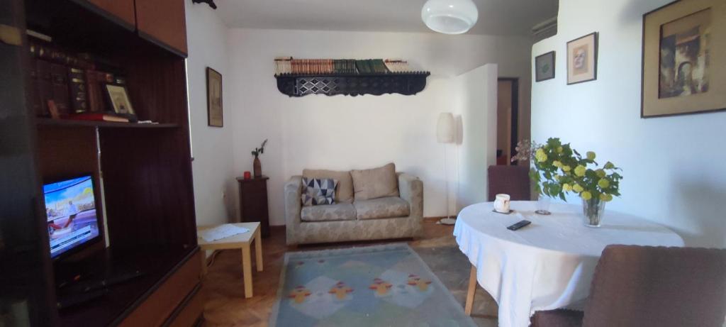 Farmhouse studios - 2