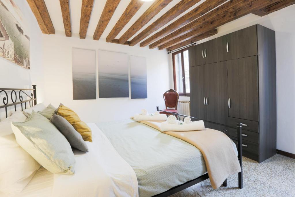 SANTA CROCE GUEST HOUSE - 4
