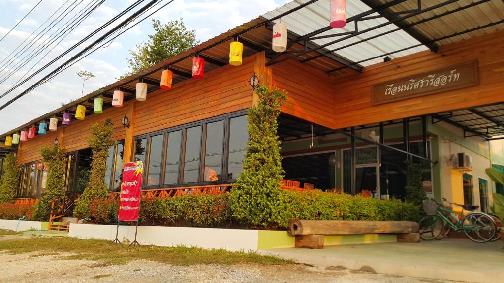 Entrance, Ruen Narisra Resort in Sukhothai