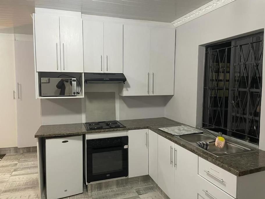 OlimG Stays, East London