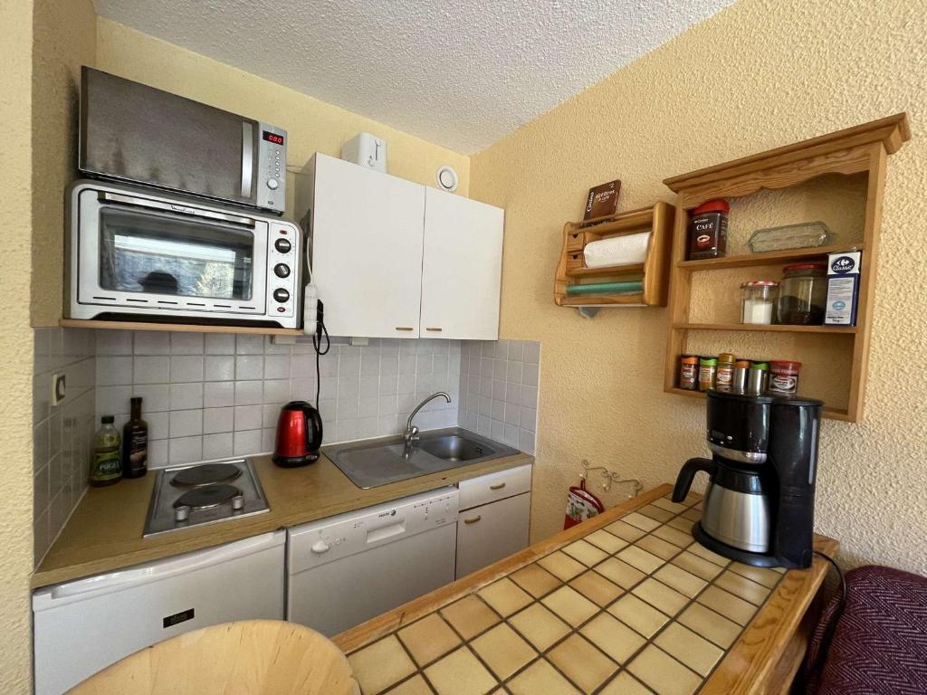 Appartement cosy 6 pers à Montgenèvre, pied des pistes, parking, proche centre et ESF - FR-1-330D-131 - 3
