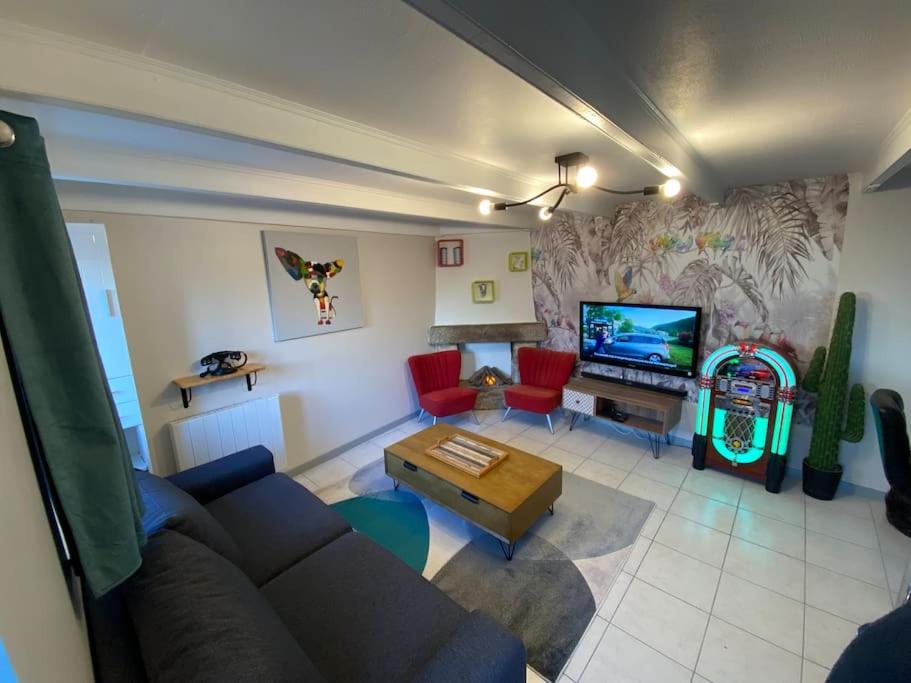 Maisonnette centre bourg,commerces à pieds,parking