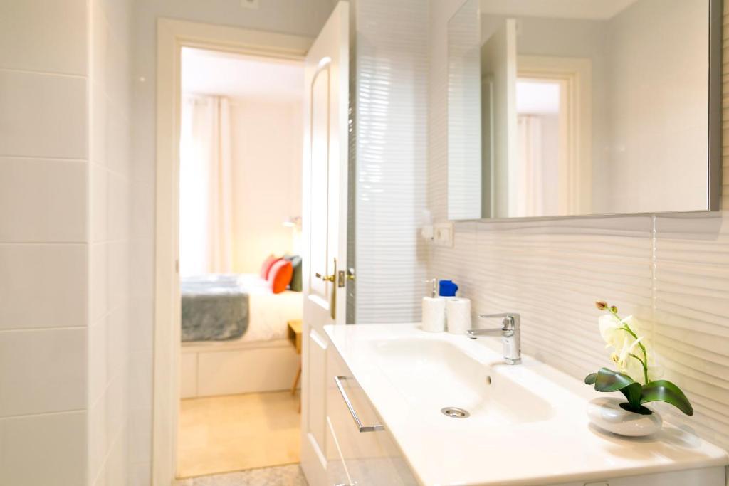 Agua V & seasonal pool by ELE Apartments - 2