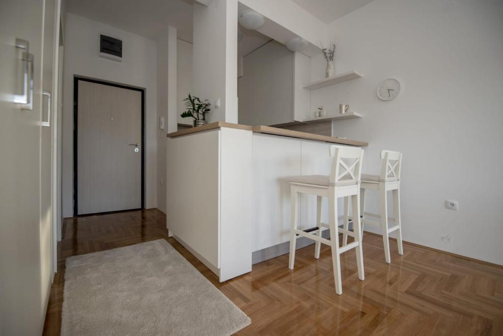 APARTMAN DERETIC - 4