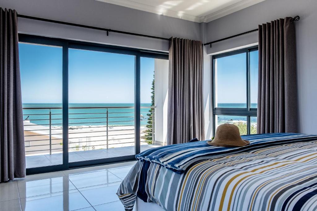 Turtle n Tides, St Helena Bay