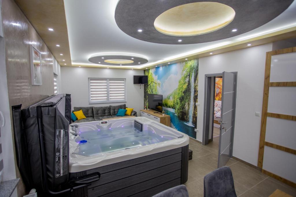 Lux Apartment jacuzzi - Mermer Brkić, Dobrnja