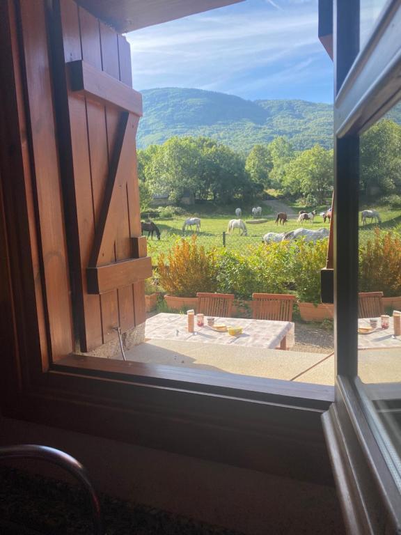 CHECK-IN CASAS Cumbre de Benasque, Eriste