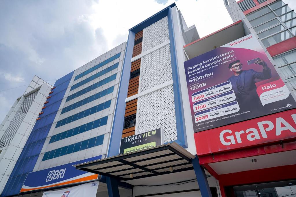 Urbanview Hotel Syariah De Umbrella Ciputat