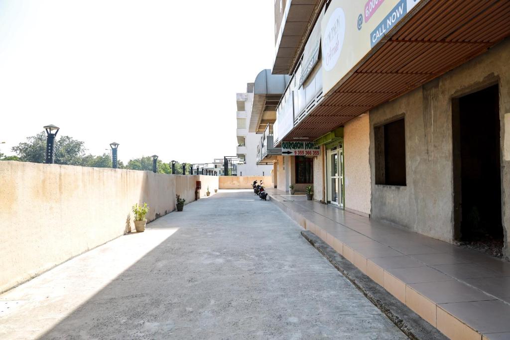 Hotel - Damas — Hotel in New Delhi and NCR