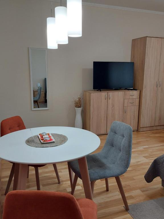 Apartman MILURO — Hotel in Subotica