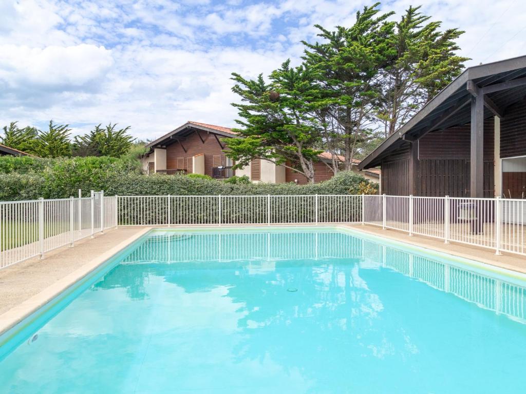 Villa Mitoyenne avec Jardin, Proche Plage à Seignosse, Piscine, Parking Privé et Wifi - 5
