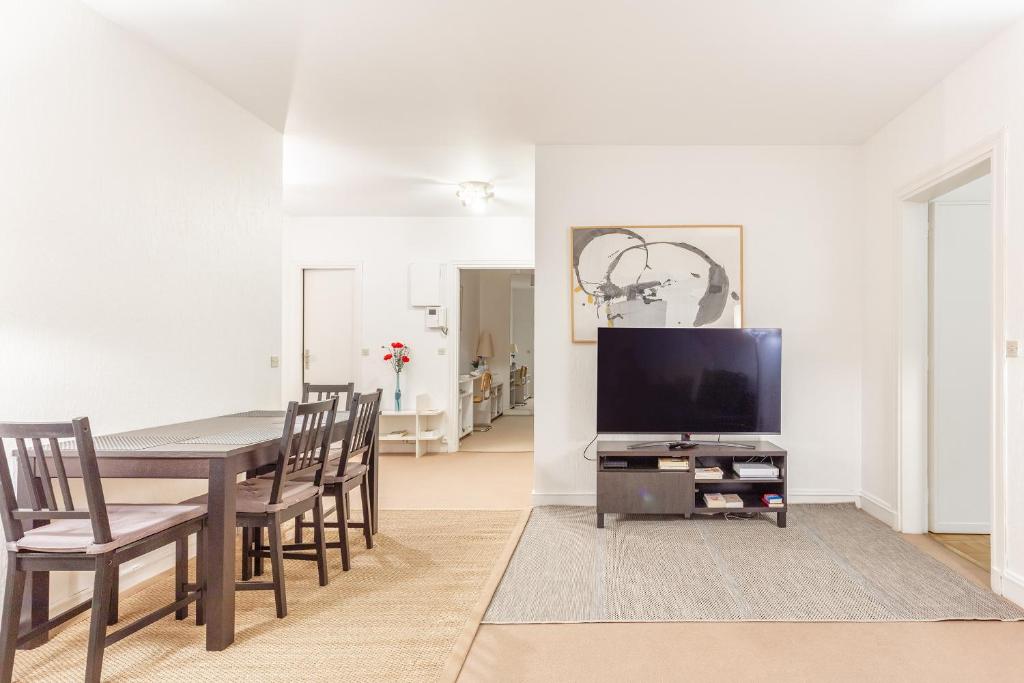 Luxury Living in Saint Germain - 3