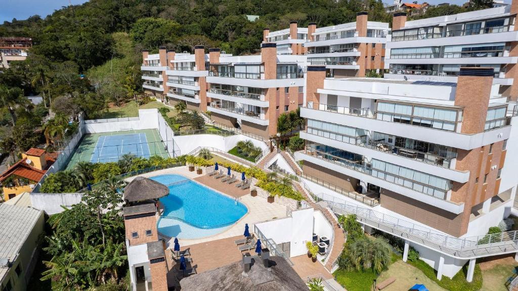 Punta Blu 101-9 – Apartamento de alto padrão em Condomínio Exclusivo, Quadra poliesportiva - Piscina - Portaria 24h., Bombinhas