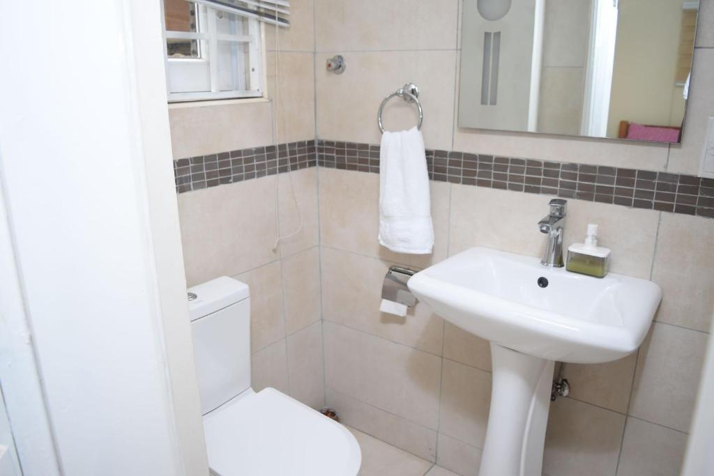 Green Court Serviced Apartments photo