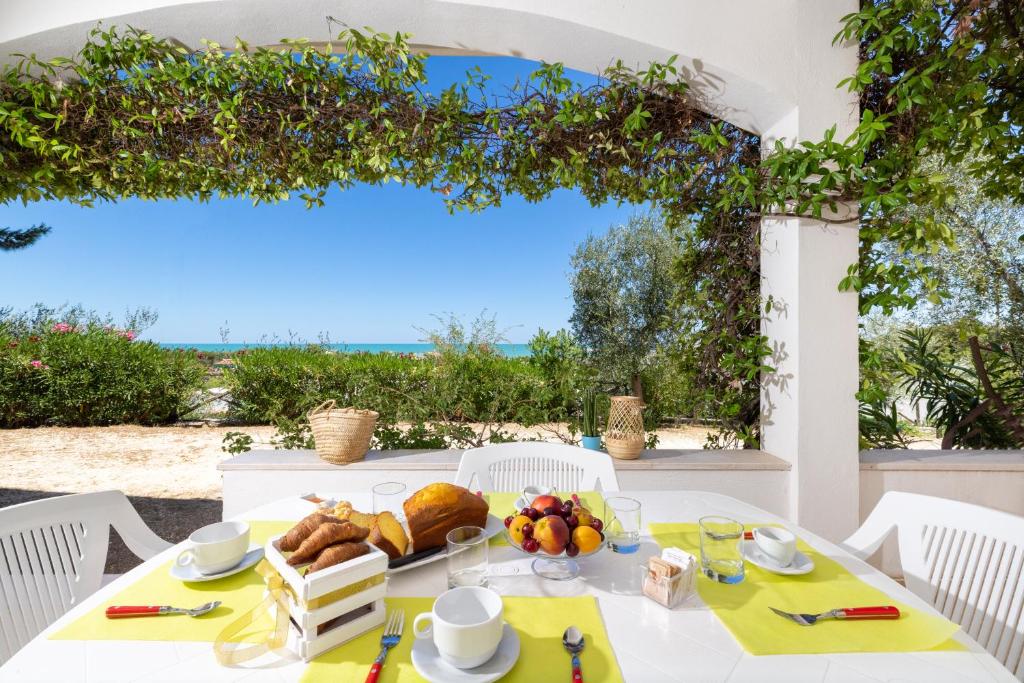Baia Degli Aranci Suite &amp; Apartments — Hotel in Vieste