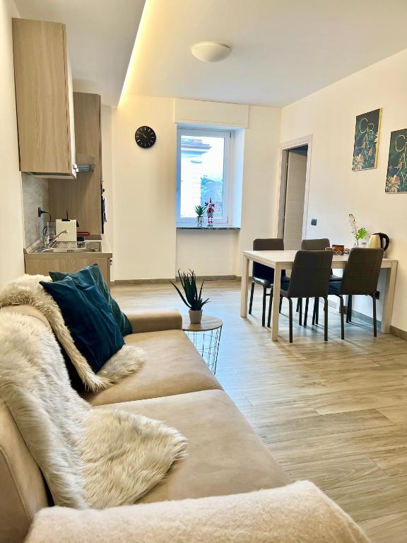 TIME TO ESCAPE, Tirano