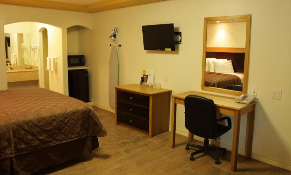 Maverick Inn photo