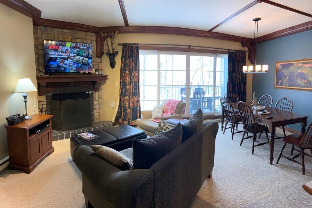 Chalet-Style Condo - 5 minutes to Lifts and village!, Mont-Tremblant