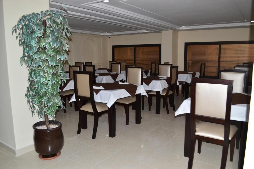 Restaurant, Al Akhawayn in Oujda