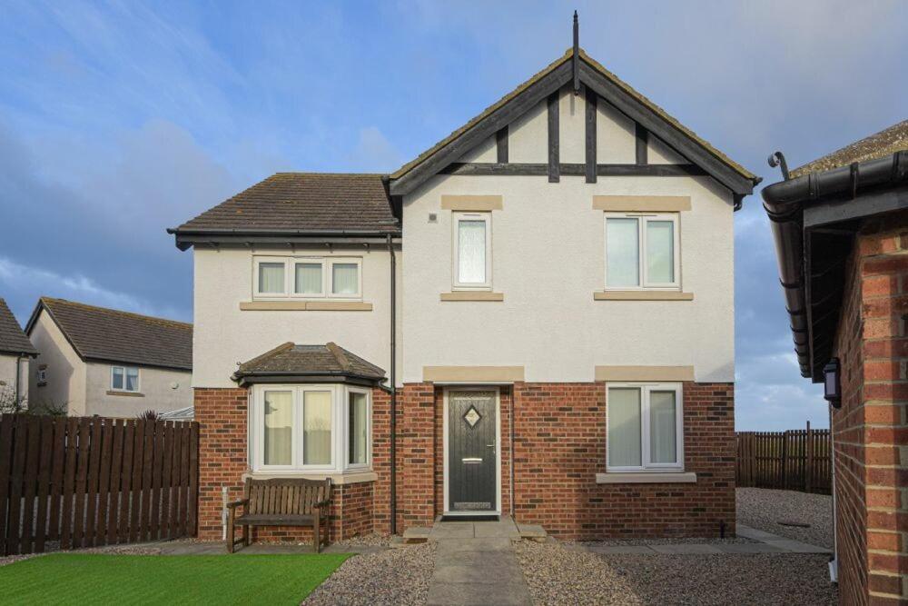 Coastal View, Seahouses