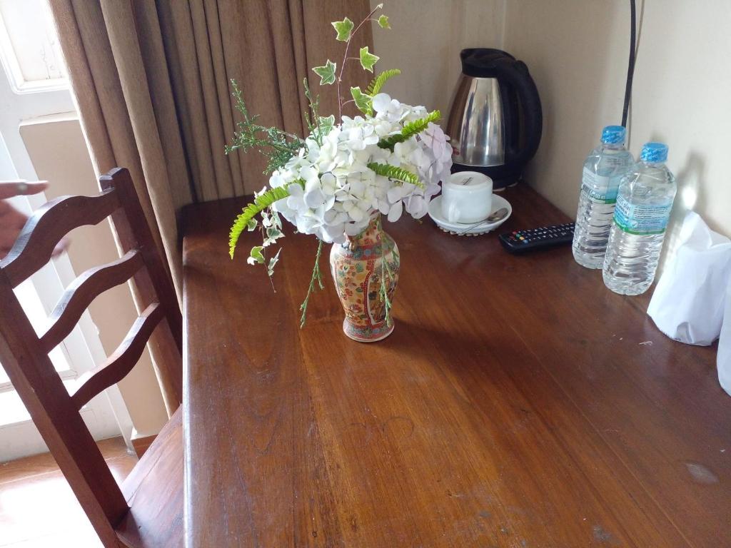 Lake View Hotel photo