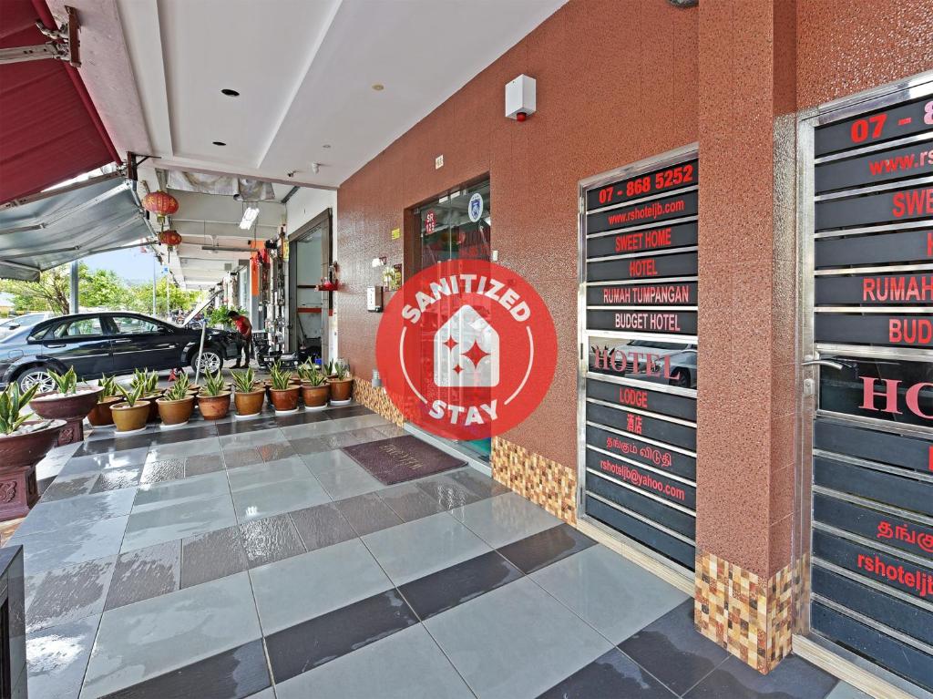 R S Hotel photo