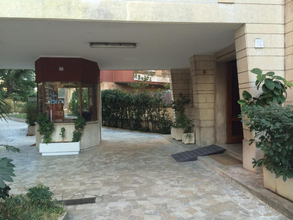 Arches Inn photo