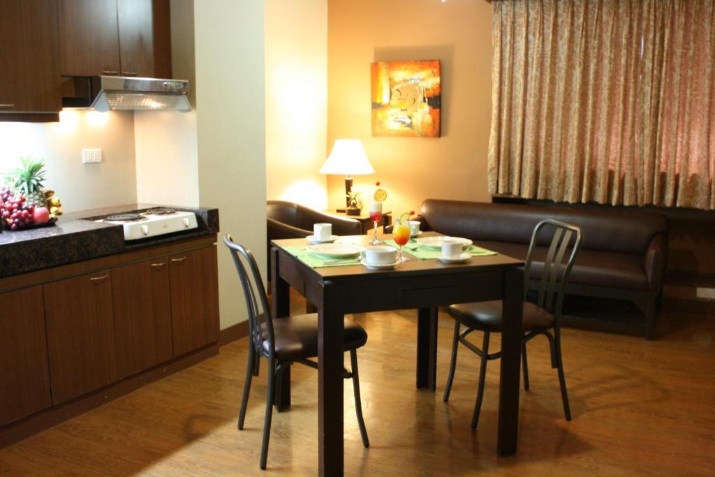 Riviera Mansion Hotel