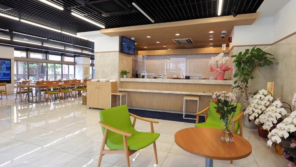 Toyoko Inn Iseshi Eki photo