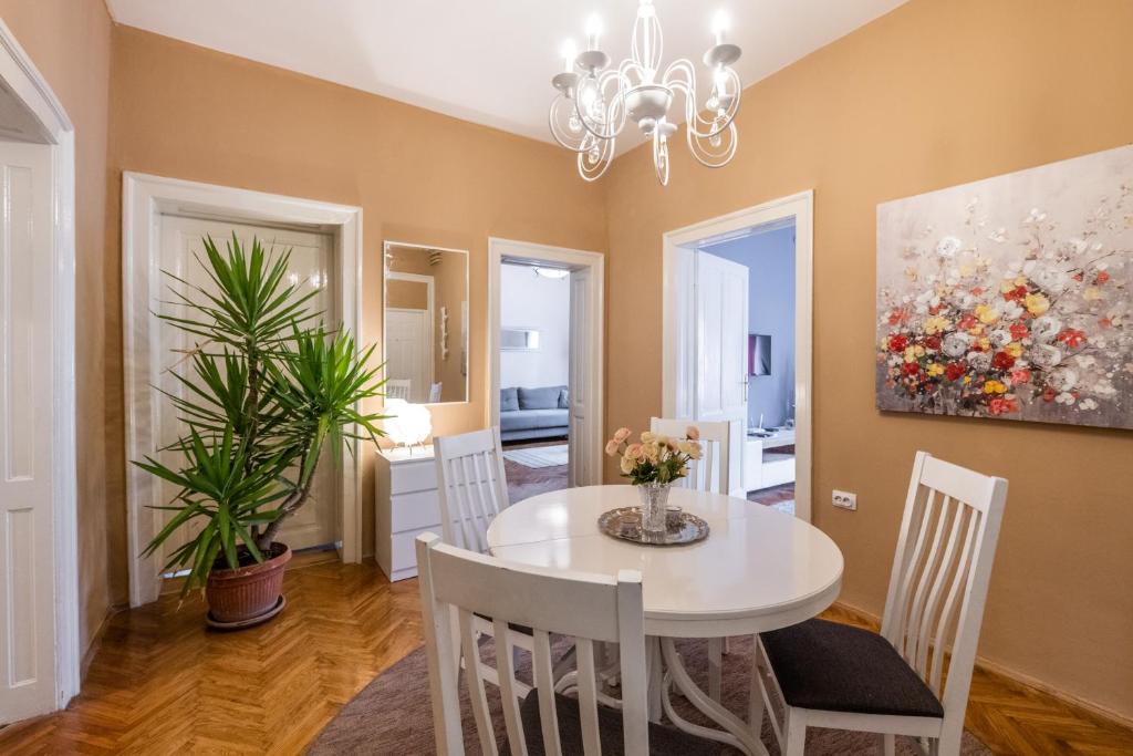 Neimar Apartment with Great Wi-Fi and free parking - 3