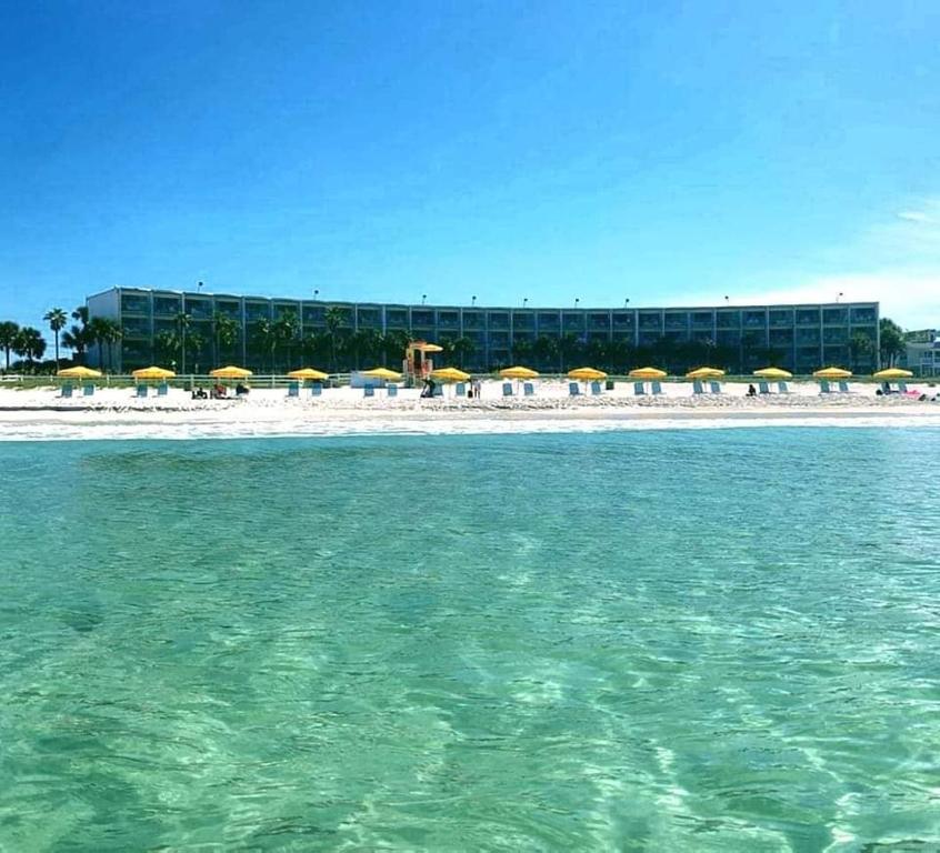 Exterior view, Casa Loma Panama City Beach - Beachfront in Panama City (FL)