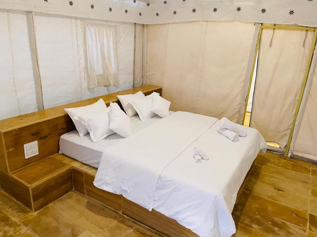 Samar Desert Camp photo