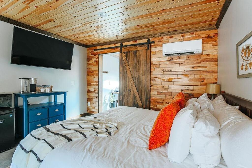 Apartments in Afton, USA price from 48, reviews of Hotels