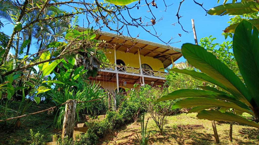 Cabanas Tico Gringo — Hotel in Drake Bay