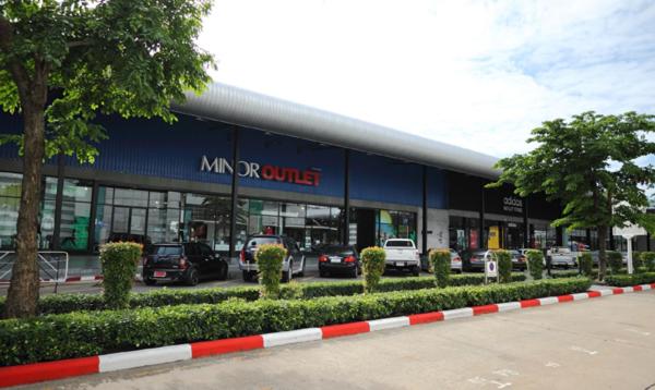 Shops, Deluxe at Popular Condo in Bangkok