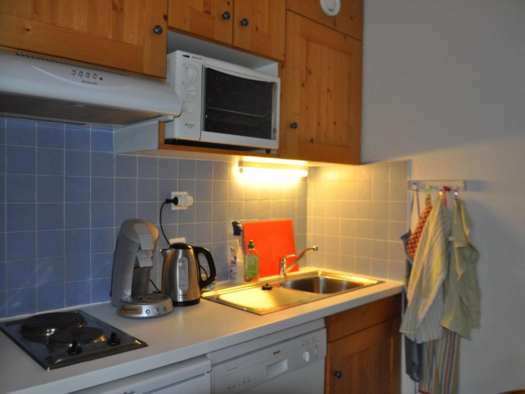 Appartement avec terrasse, casier à skis et parking couvert - FR-1-693-25 - 4