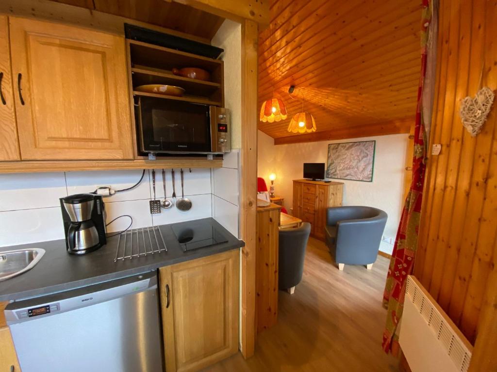 Appartement avec balcon, proche de Petit-Châtel, avec WIFI - FR-1-693-68 - 3