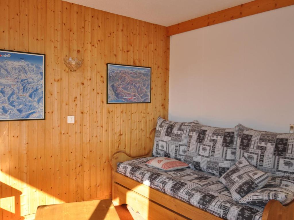 Charmant 2 pièces avec balcon et parking, proche centre et remontées mécaniques ! - FR-1-693-65 - 2