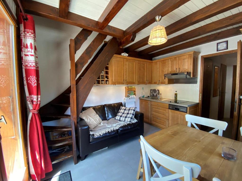 Chalet proche des pistes, avec wifi et parking - FR-1-693-70 - 3
