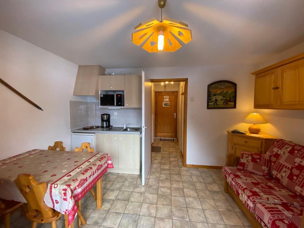 Studio paisible proche centre, balcon et parking - FR-1-693-78 - 4