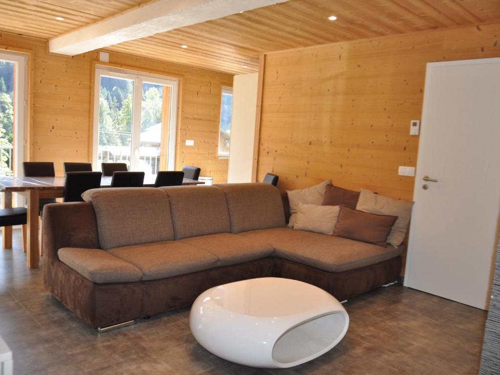 Spacieux appartement sud avec balcon, parking et 3 chambres - FR-1-692-6, La Chapelle-dʼAbondance