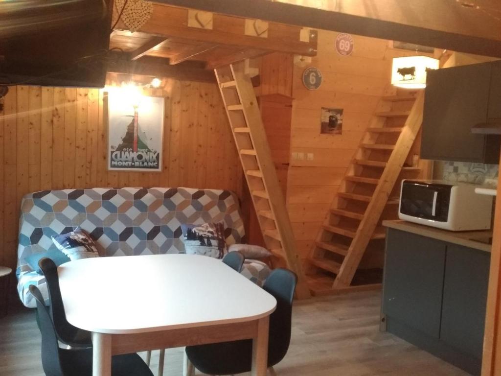 Studio cosy proche des pistes, parking inclus, animaux acceptés - 2